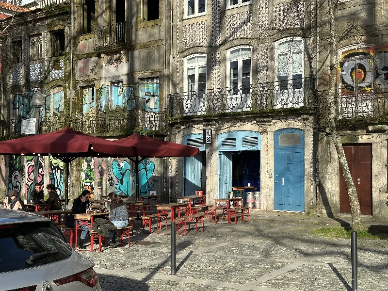Exterior of MUSA das Virtudes taproom on Passeio das Virtudes, Porto